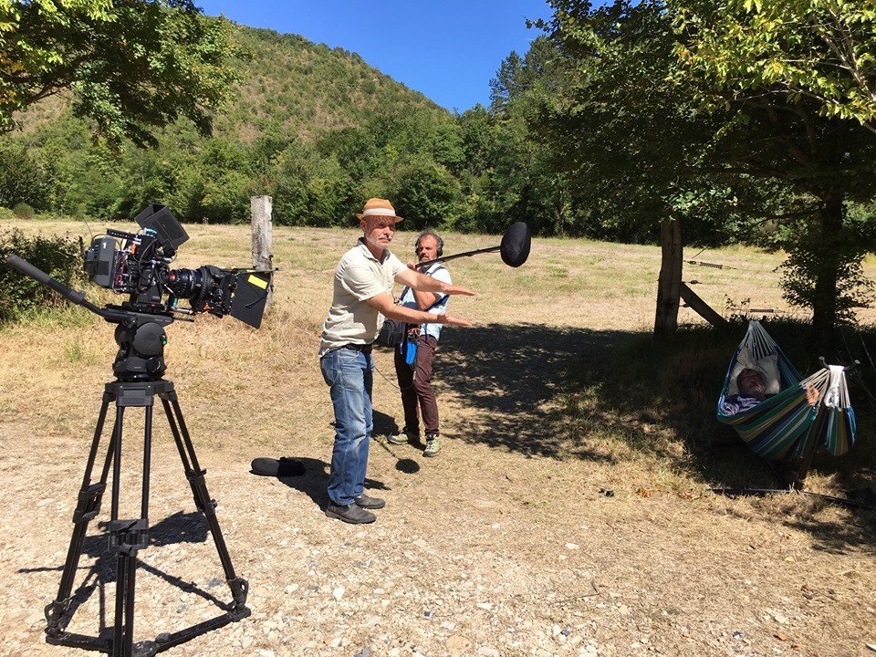 tournage documentaire à la légère clap