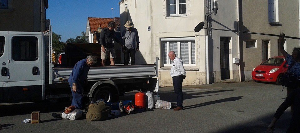 Tournage documentaire à la légère : départ perche